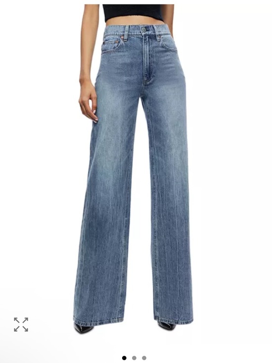 Alice + Olivia Denim - ALICE +OLIVIA Weezy High Rise Jean in Sadie Light Vintage Blue wash - Size 24